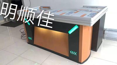 豪华型收银台